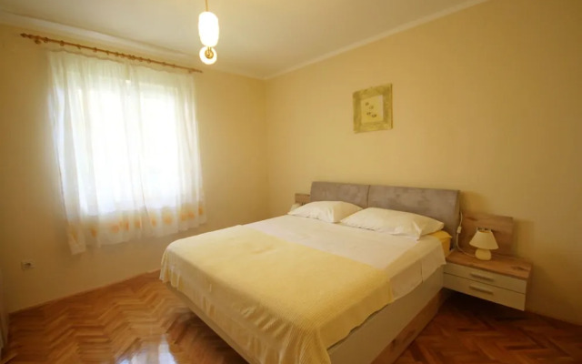 Comfortable Apartment, Zadar Borik, up To 5 Persons