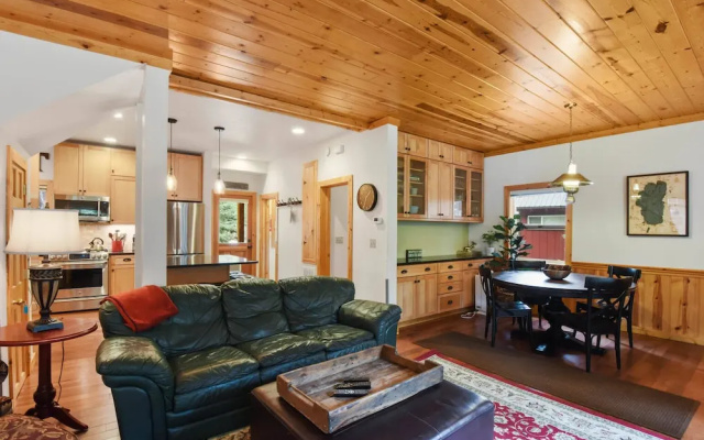 Tucked Inn Tahoma