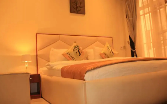 Sugarland Hotel & Suites
