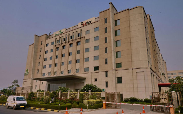 Отель Red Fox Hotel, Delhi Airport Индия, Нью-Дели - отзывы, цены и фото номеров - забронировать отель Red Fox Hotel, Delhi Airport онлайн вид на фасад