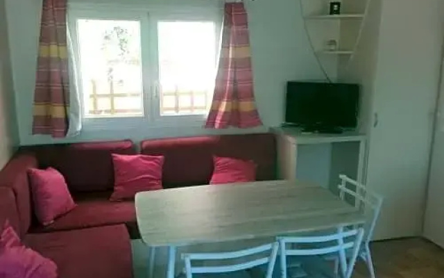 Mobil-Home Dans Lotissement Tres Tranquille