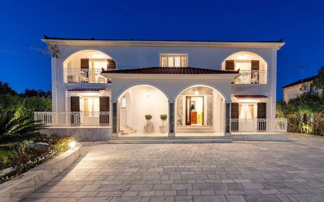 Aigli Villa