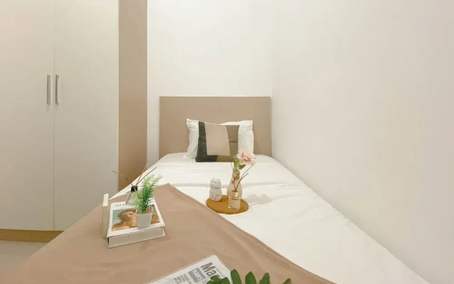 Pristine And Homelike 2Br Apartment At Vittoria Residence