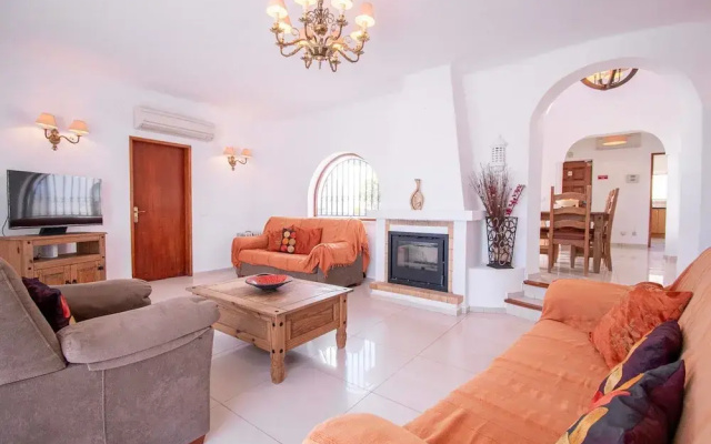 32A Vale do Milho Stunning Detached Villa Close