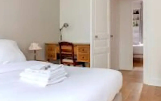 Eiffel Tower Lourmel Residence
