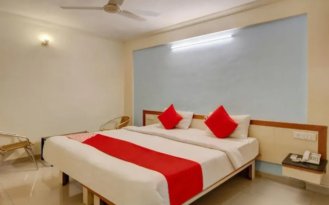 Capital O 40904 Hotel Satish Executive