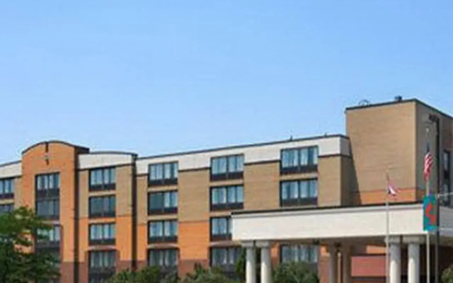 Fairbridge Hotel Cleveland East
