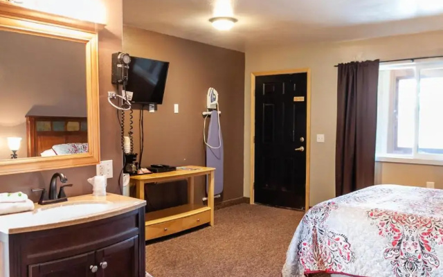 Circle R Motel