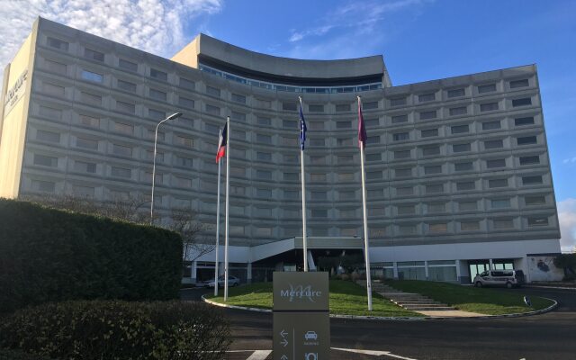 Отель Mercure Paris CDG Airport & Convention вид на фасад