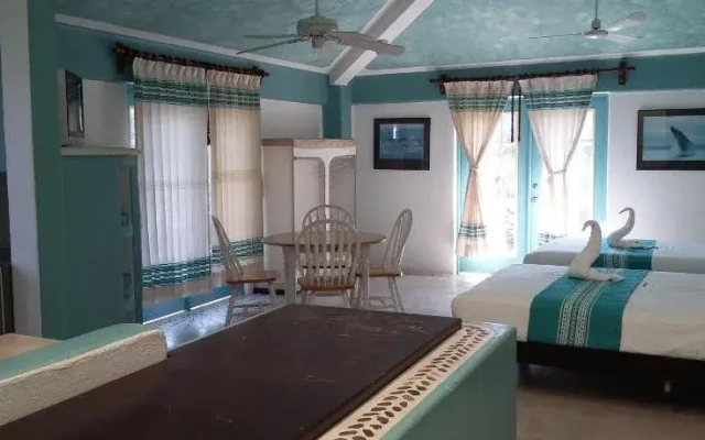 Hotel Delphinus Inn