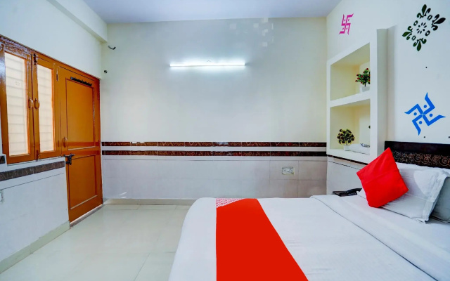 Vibhu Residency by OYO Rooms