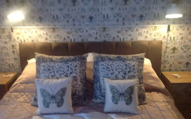 The Cherry Tree B&B Hotel