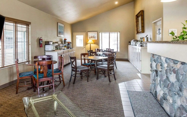 Quality Inn & Suites Minden