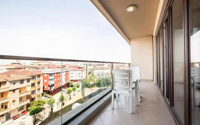 Superb Flat Close to SAW with Shared Pool in Tuzla