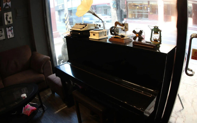 Time House Chain Hualien Train Station Hostel