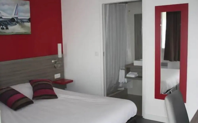 Airport Hotel