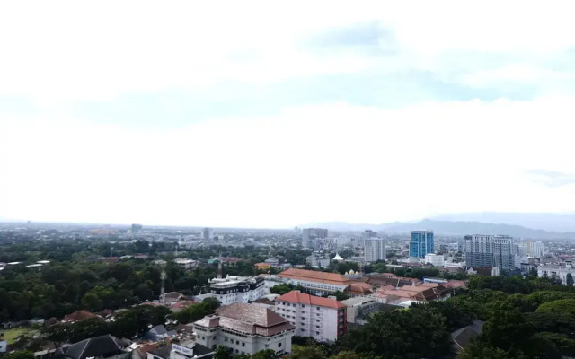 Good Choice Studio Apartment At Tamansari La Grande