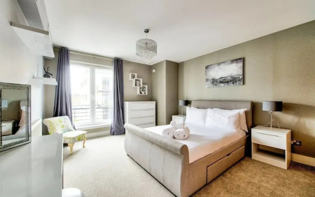 Modern 3 Bed/2bath City Centre Apartment