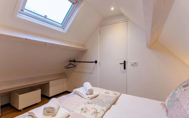 Modern Holiday Home in Vrouwenpolder