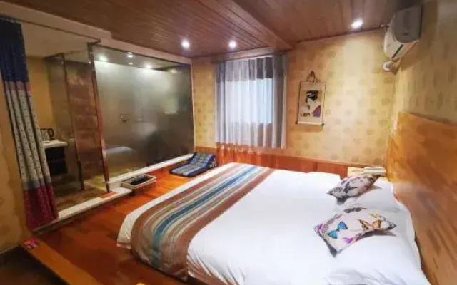 Aiju Chain Hotel