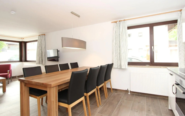 Sunlit Apartment with Infrared Sauna in Fieberbrunn