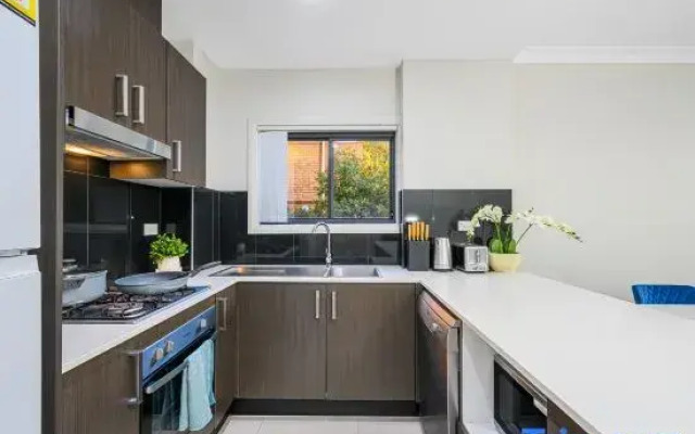 Parramatta New 2Bedroom apt close to Train/Shoping