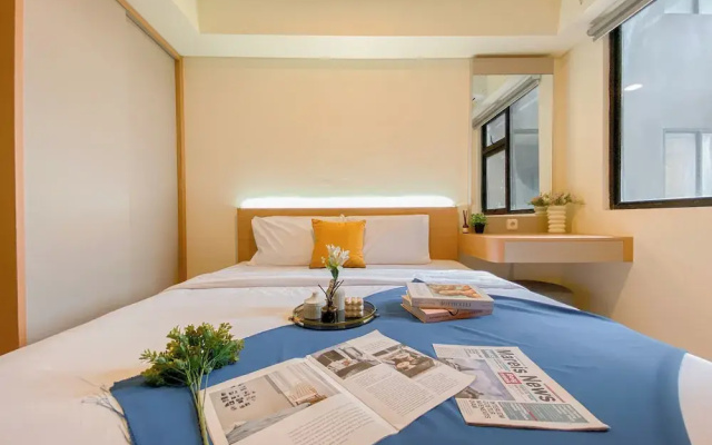 Comfy Warm Tone Studio At Meikarta Apartment