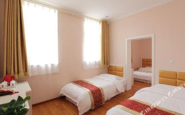 Super 8 Hotel (Beijing Xidan Tonglin'ge Road)