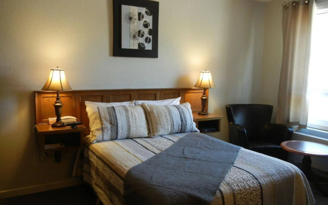 Pine Dale Motor Inn