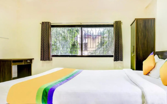 OYO Premium Near Osho Ashram Koregaon Park