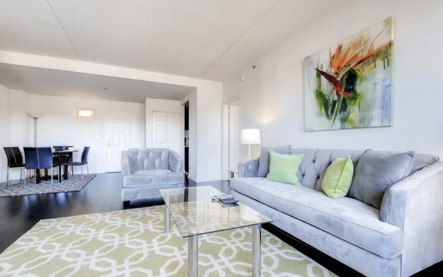 Global Luxury Suites at Monroe