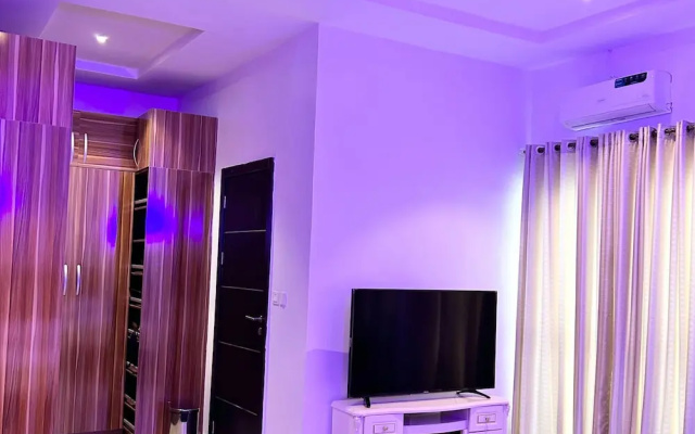 Luxury Shortlet Apartment LBS, AJAH