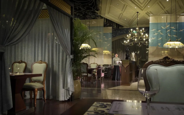 Ovation Three-Convalescence Hotel