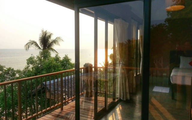 Blue Hill Beach Resort