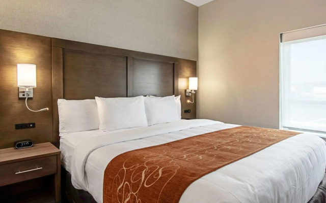 Comfort Suites Grove City - Columbus South