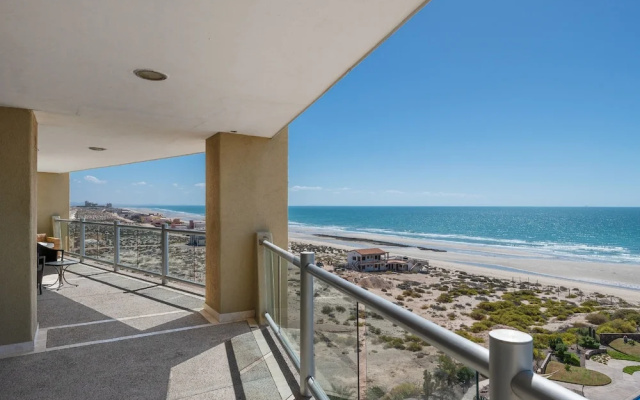 Encanto Living 0603 -3BR by Kivoya