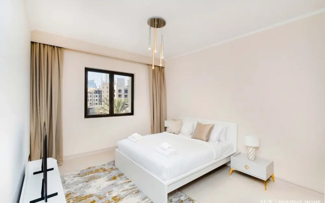 LUX The Zaafran Burj Khalifa View Suite