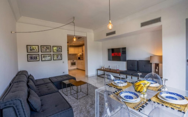 Hivernage Luxury 2BR  Parking