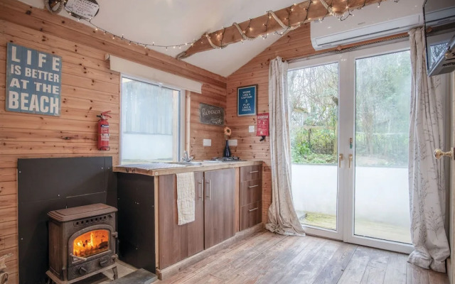 The Lodge - 1 Bedroom - Freshwest Beach Retreat