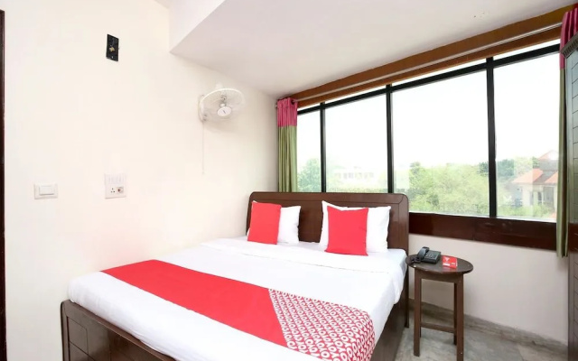 OYO 15523 Hotel JD Inn