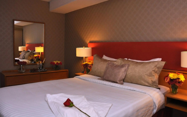 Cartier Place Suite Hotel