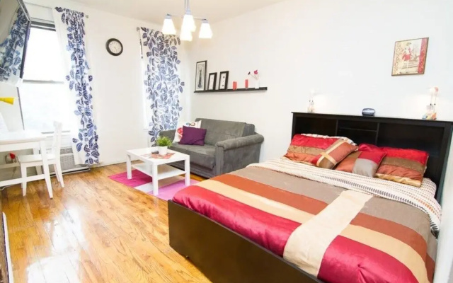 Charming Studio on Gramercy