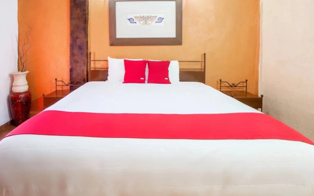 OYO Hotel D' Cervantes