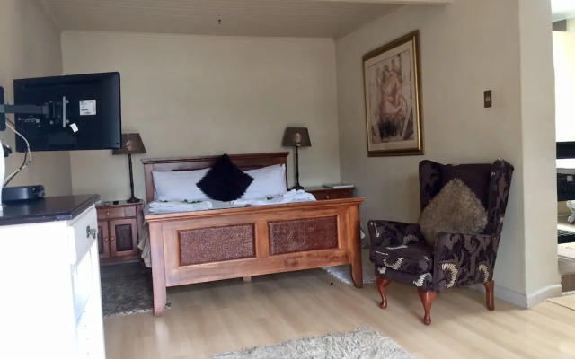 Harfield Guest Villa