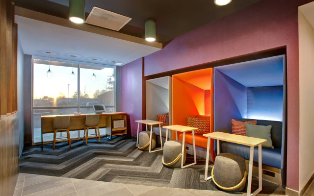 Tru by Hilton Alcoa Knoxville Airport