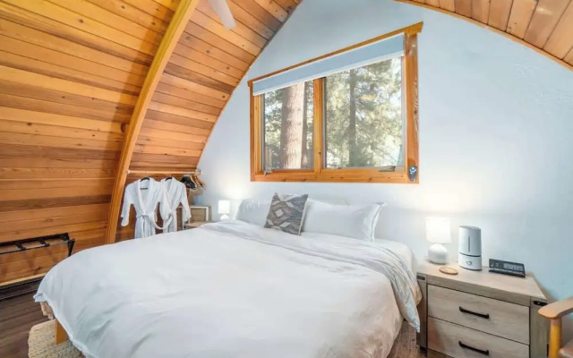 The Canoe Cabin