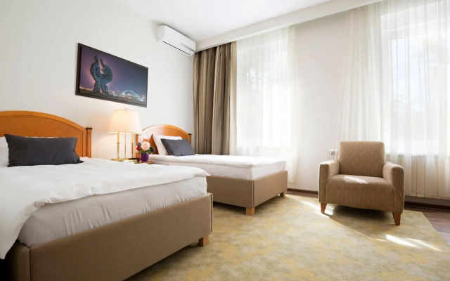 Hotel Avalon