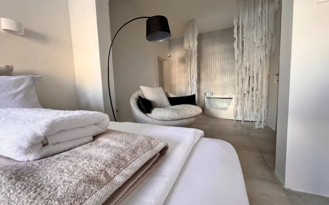 Perla Coco Jacuzzi Suites