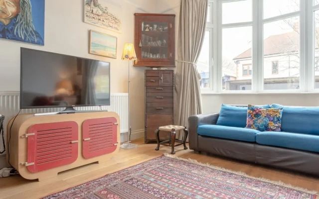 Spacious Property in Kensal Green