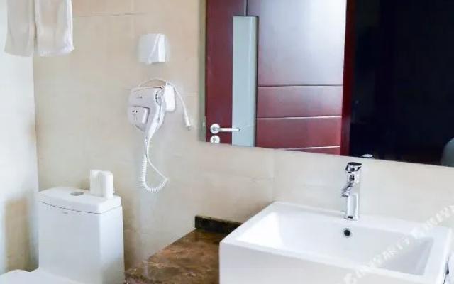 Tang Dynasty Business Hotel (Cangzhou Central Hospital No.2 Middle School Branch)
